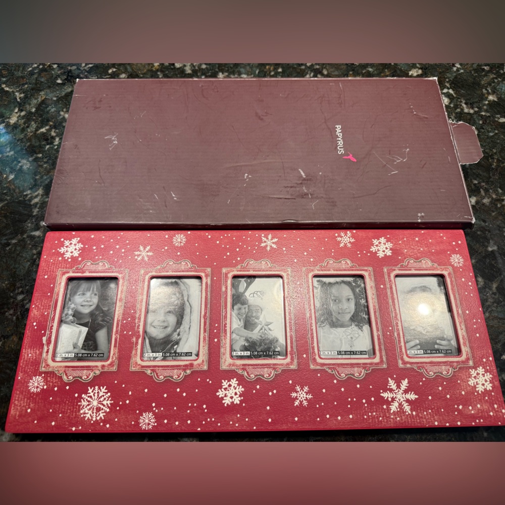 Papyrus Photo Picture Frame‎ Easel Red Snowflakes Christmas NIB S